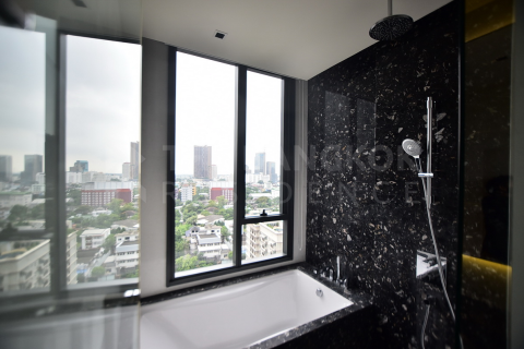 Condominio de 2 dormitorios en Bangkok, Tailandia № 186196 - foto 7