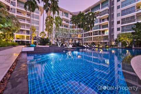 Condominio de 2 dormitorios en Pattaya, Tailandia № 57873 - foto 16