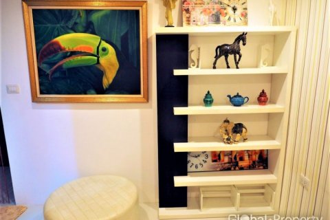 Condominio de 2 dormitorios en Pattaya, Tailandia № 57873 - foto 6
