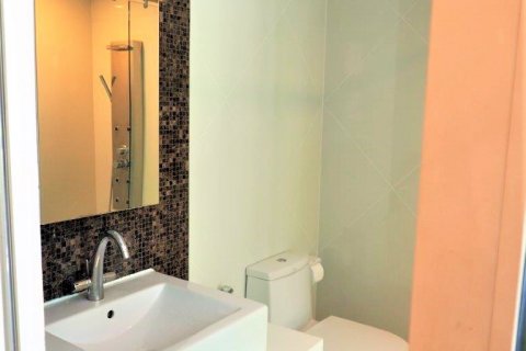 Condominio de 2 dormitorios en Pattaya, Tailandia № 57873 - foto 9