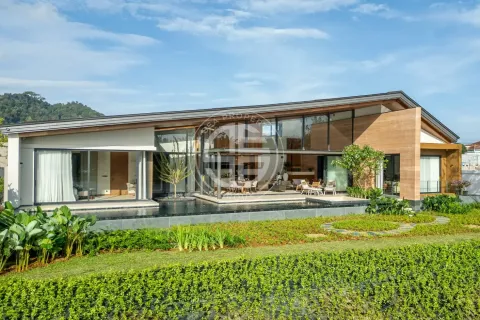 Chalet de 4 dormitorios en Phuket, Tailandia № 190686 - foto 17