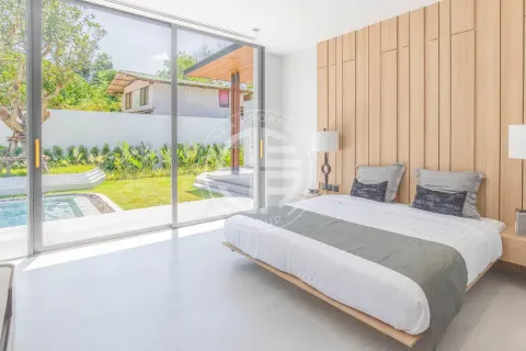Chalet de 4 dormitorios en Bang Tao, Tailandia № 190687 - foto 19