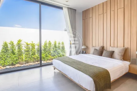 Chalet de 4 dormitorios en Bang Tao, Tailandia № 190687 - foto 8