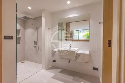 Chalet de 4 dormitorios en Bang Tao, Tailandia № 190688 - foto 9