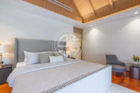 Chalet de 4 dormitorios en Bang Tao, Tailandia № 190688 - foto 13