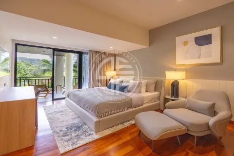 Chalet de 4 dormitorios en Bang Tao, Tailandia № 190688 - foto 7
