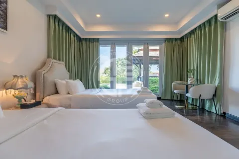 Chalet de 4 dormitorios en Bang Tao, Tailandia № 190689 - foto 10