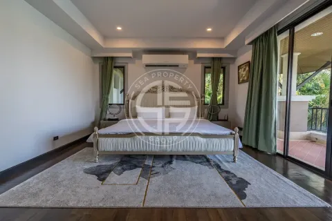 Chalet de 4 dormitorios en Bang Tao, Tailandia № 190689 - foto 8