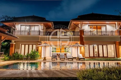 Chalet de 4 dormitorios en Bang Tao, Tailandia № 190689 - foto 13