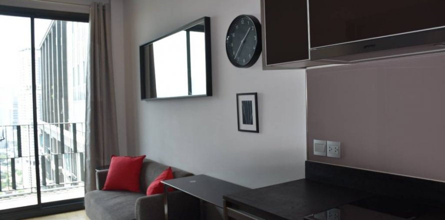 Condominio de 1 dormitorio en Khlong Toei, Bangkok, Tailandia № 135165