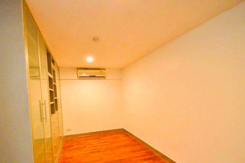 Ático de 3 dormitorios en Bangkok, Tailandia № 181240 - foto 14