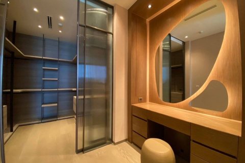 Condo in Bangkok, Thailand, 2 bedrooms № 181237 - photo 16