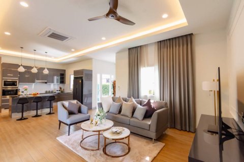 Chalet de 3 dormitorios en Hua Hin, Tailandia № 172833 - foto 4
