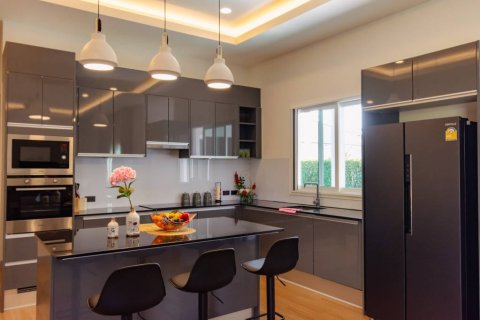Chalet de 3 dormitorios en Hua Hin, Tailandia № 172833 - foto 6
