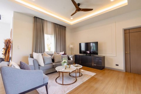 Chalet de 3 dormitorios en Hua Hin, Tailandia № 172833 - foto 2