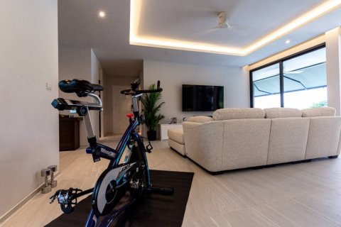 Chalet de 4 dormitorios en Hua Hin, Tailandia № 114066 - foto 8