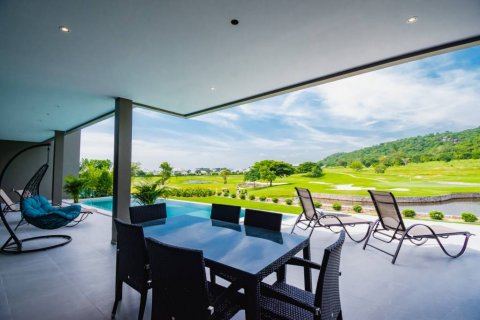 Chalet de 4 dormitorios en Hua Hin, Tailandia № 114066 - foto 3