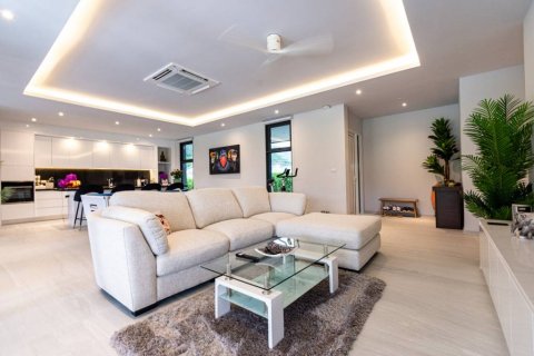 Chalet de 4 dormitorios en Hua Hin, Tailandia № 114066 - foto 5