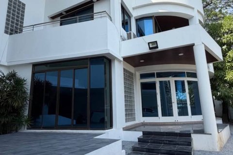 House in Wang Thonglang, Bangkok, Thailand 5 bedrooms № 162447 - photo 4