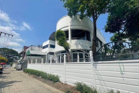 House in Wang Thonglang, Bangkok, Thailand 5 bedrooms № 162447 - photo 3
