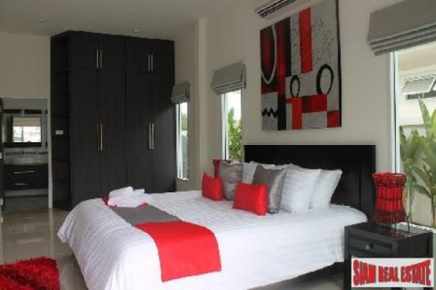 Chalet de 3 dormitorios en Hua Hin, Tailandia № 202513 - foto 3