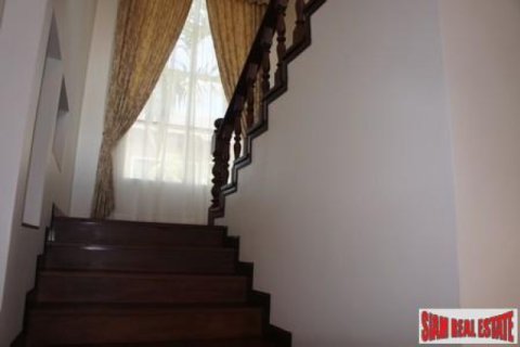 Chalet de 3 dormitorios en Chalong, Tailandia № 202514 - foto 4