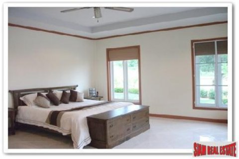 Chalet de 2 dormitorios en Hua Hin, Tailandia № 202516 - foto 4