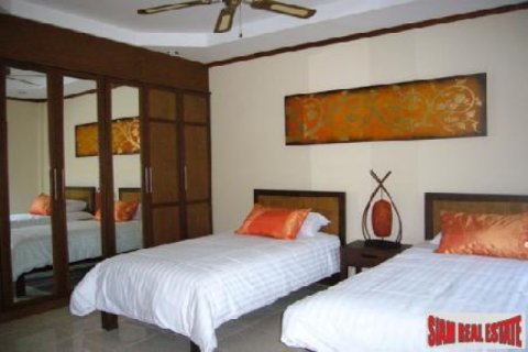 Chalet de 2 dormitorios en Hua Hin, Tailandia № 202516 - foto 3