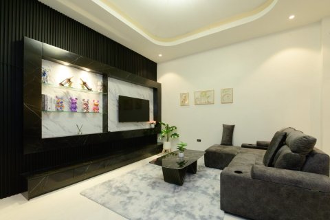 Casa de 3 dormitorios en Pattaya, Tailandia № 152297 - foto 10