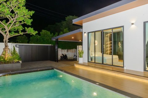 Casa de 3 dormitorios en Pattaya, Tailandia № 152297 - foto 7
