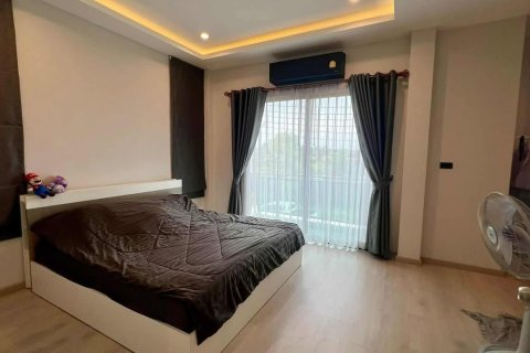 Casa de 3 dormitorios en Pattaya, Tailandia № 152295 - foto 10