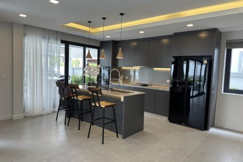 Haus in Pattaya, Thailand 4 Schlafzimmer № 152298 - Foto 6