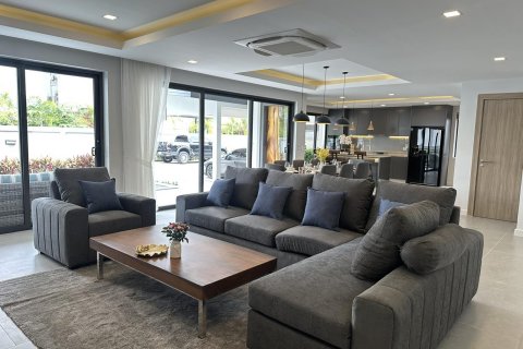 Haus in Pattaya, Thailand 4 Schlafzimmer № 152298 - Foto 11