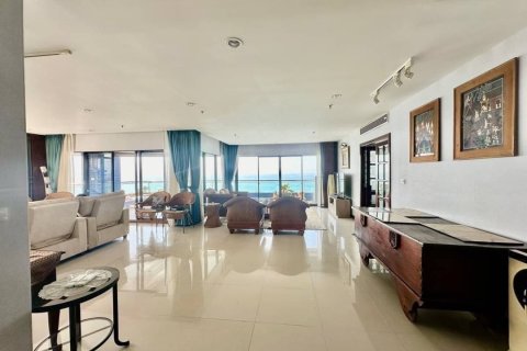 Condominio de 2 dormitorios en Chon Buri, Tailandia № 152300 - foto 4