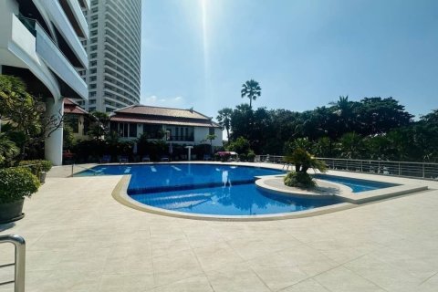 Condominio de 2 dormitorios en Chon Buri, Tailandia № 152300 - foto 18