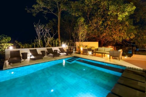 Chalet de 3 dormitorios en Surat Thani, Tailandia № 114053 - foto 5