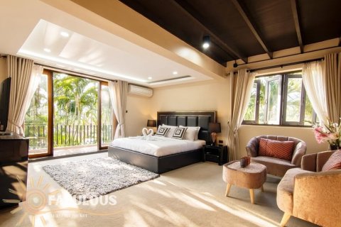 Chalet de 5 dormitorios en Rawai, Tailandia № 179369 - foto 3