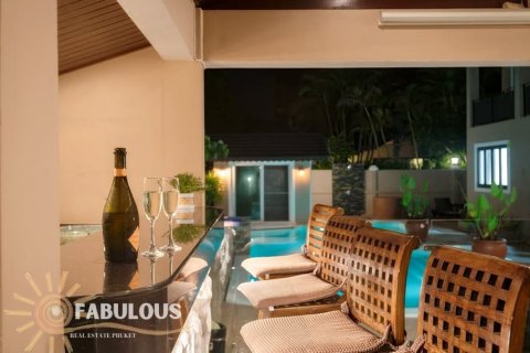Chalet de 5 dormitorios en Rawai, Tailandia № 179369 - foto 8