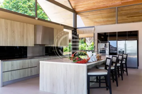 Chalet de 4 dormitorios en Ko Samui, Tailandia № 190648 - foto 4