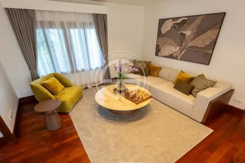 Chalet de 7 dormitorios en Layan Beach, Tailandia № 190650 - foto 4