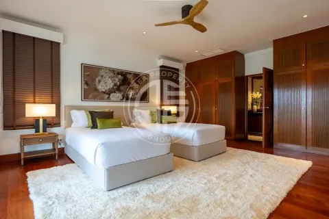 Chalet de 7 dormitorios en Layan Beach, Tailandia № 190650 - foto 13