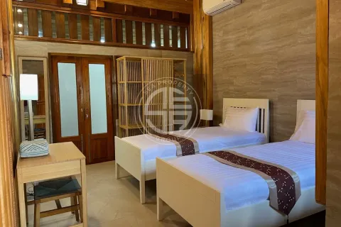 Chalet de 4 dormitorios en Ko Samui, Tailandia № 190653 - foto 12