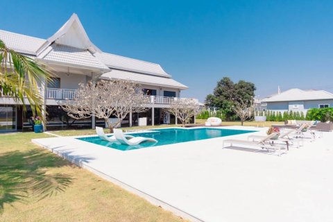 Casa de 4 dormitorios en Hua Hin, Tailandia № 161441 - foto 4