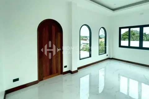 Casa de 3 dormitorios en Ban Ratsada, Tailandia № 161440 - foto 5
