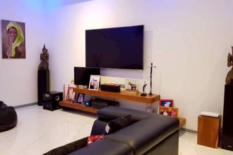 Villa in Pattaya, Thailand 4 Schlafzimmer № 161443 - Foto 2
