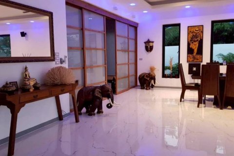 Villa in Pattaya, Thailand 4 Schlafzimmer № 161443 - Foto 5