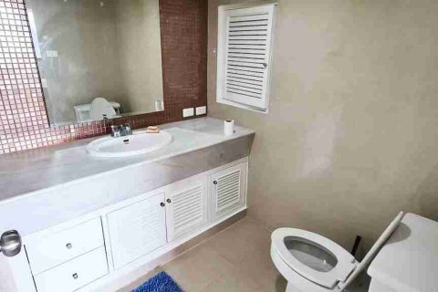 Condominio de 2 dormitorios en Bangkok, Tailandia № 184087 - foto 15