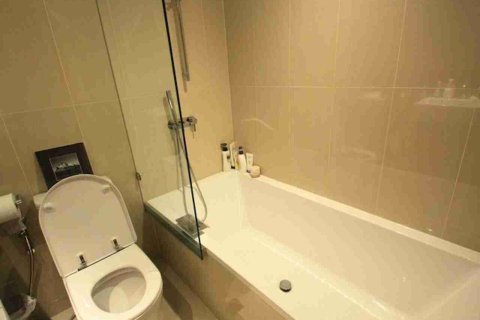 Condominio de 1 dormitorio en Thonburi, Bangkok, Tailandia № 184086 - foto 12