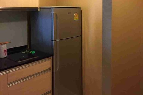 Condominio de 1 dormitorio en Thonburi, Bangkok, Tailandia № 184086 - foto 8