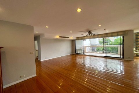 Condominio de 3 dormitorios en Bangkok, Tailandia № 143134 - foto 6